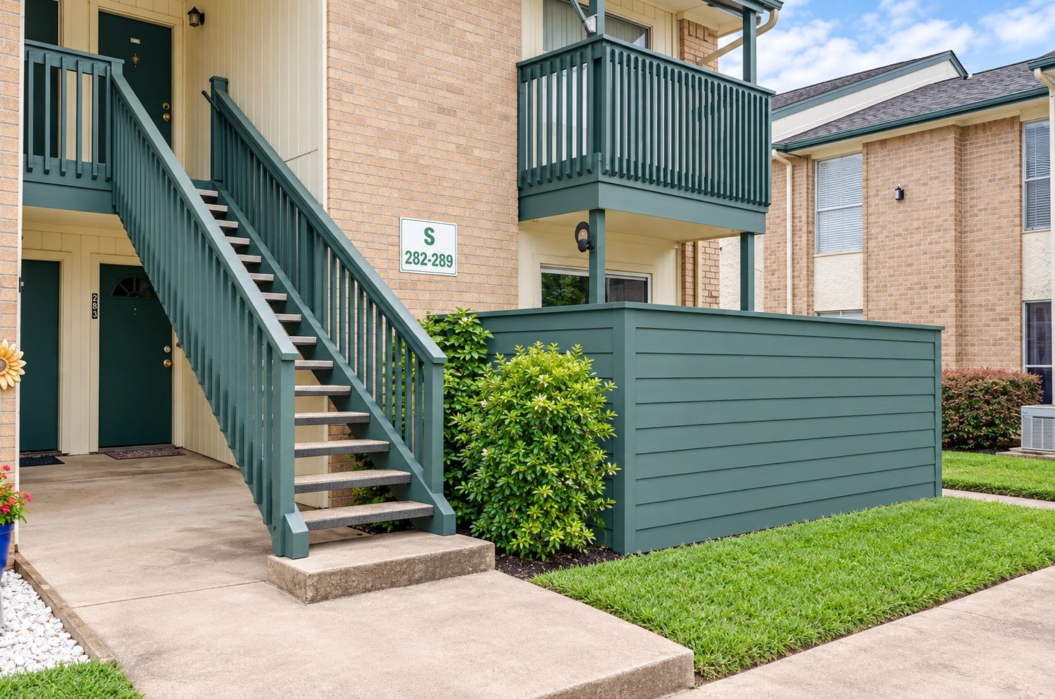 250 El Dorado Boulevard, #283, Houston, TX 77598 This gorgeous condo is located on the corner with double patios.