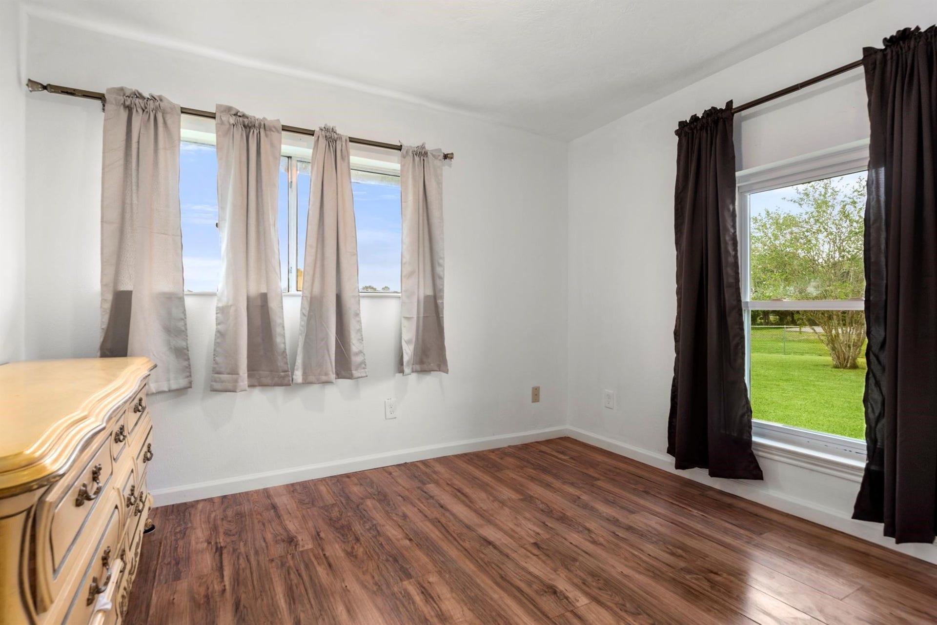 318 County Road 296d, Alvin, TX 77511 318 County Road 296d, Alvin, TX 77511