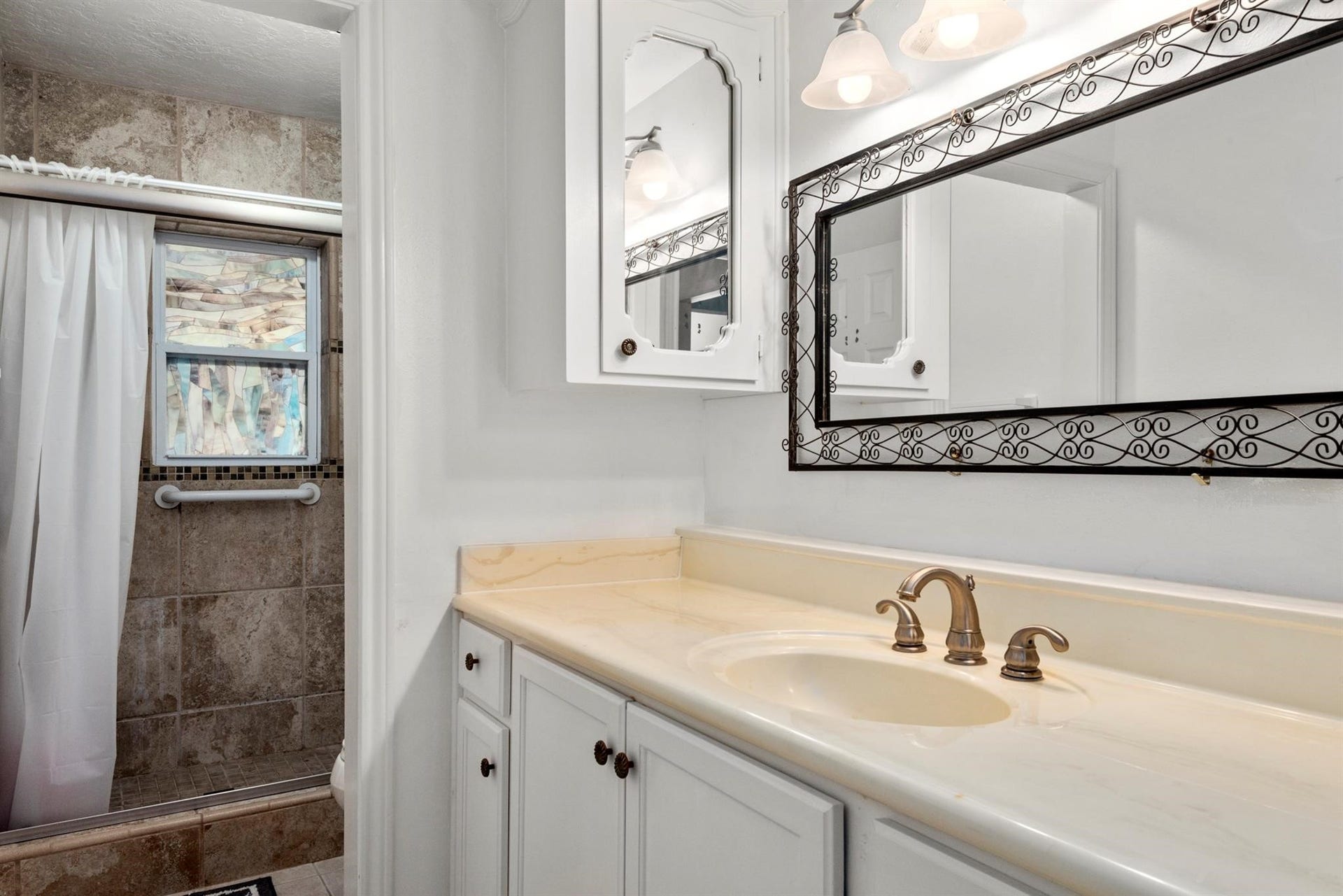 318 County Road 296d, Alvin, TX 77511 318 County Road 296d, Alvin, TX 77511