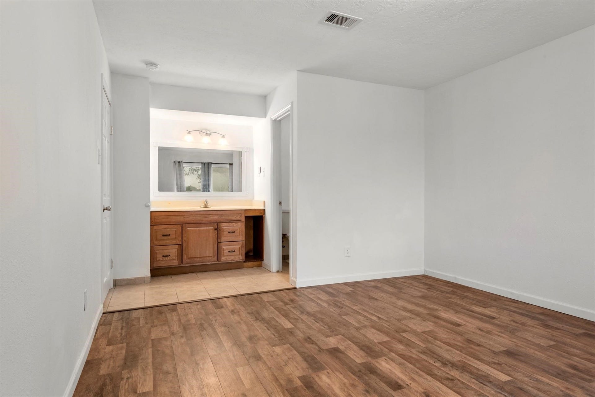 318 County Road 296d, Alvin, TX 77511 318 County Road 296d, Alvin, TX 77511