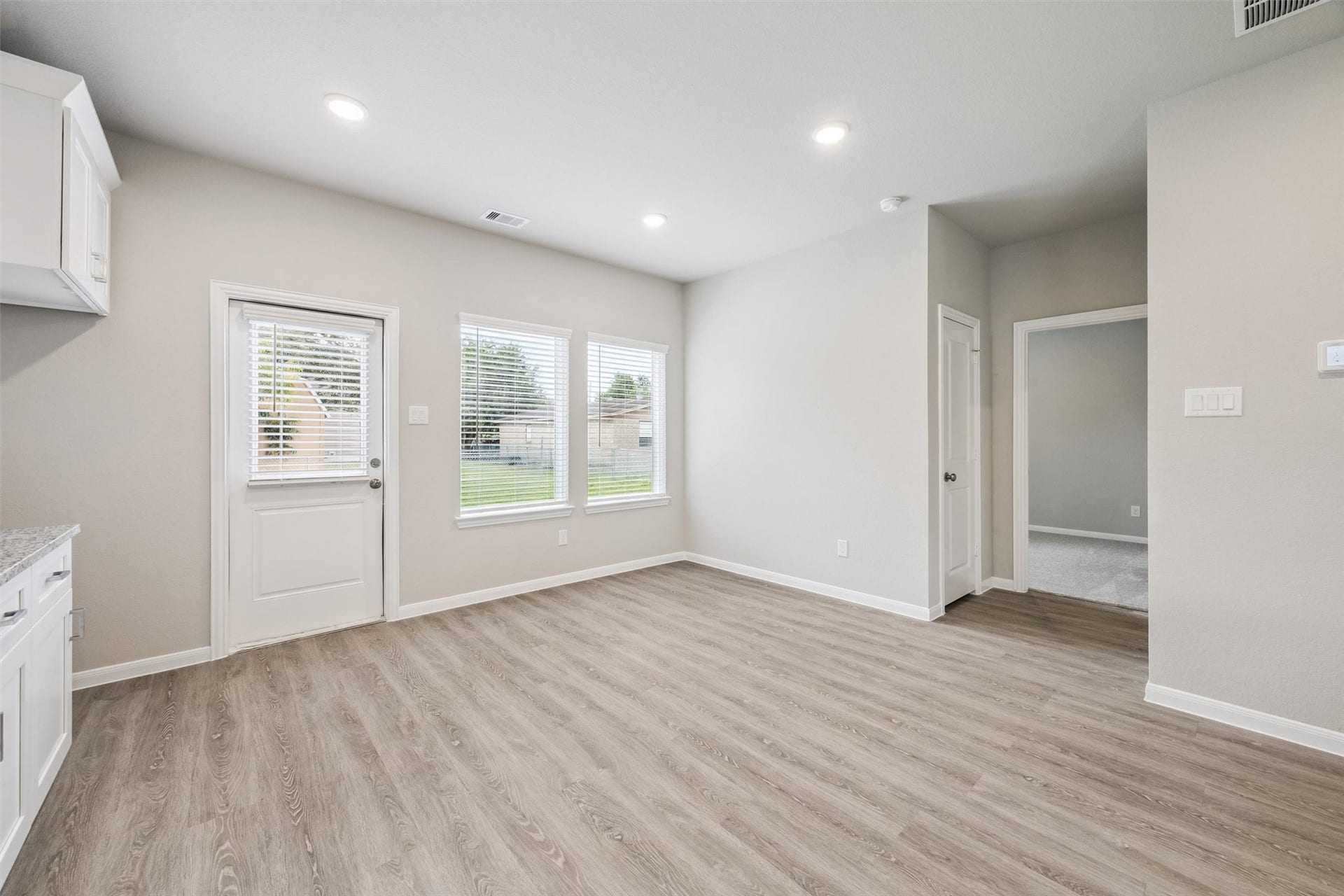 6421 Woodrow Street, La Marque, TX 77591