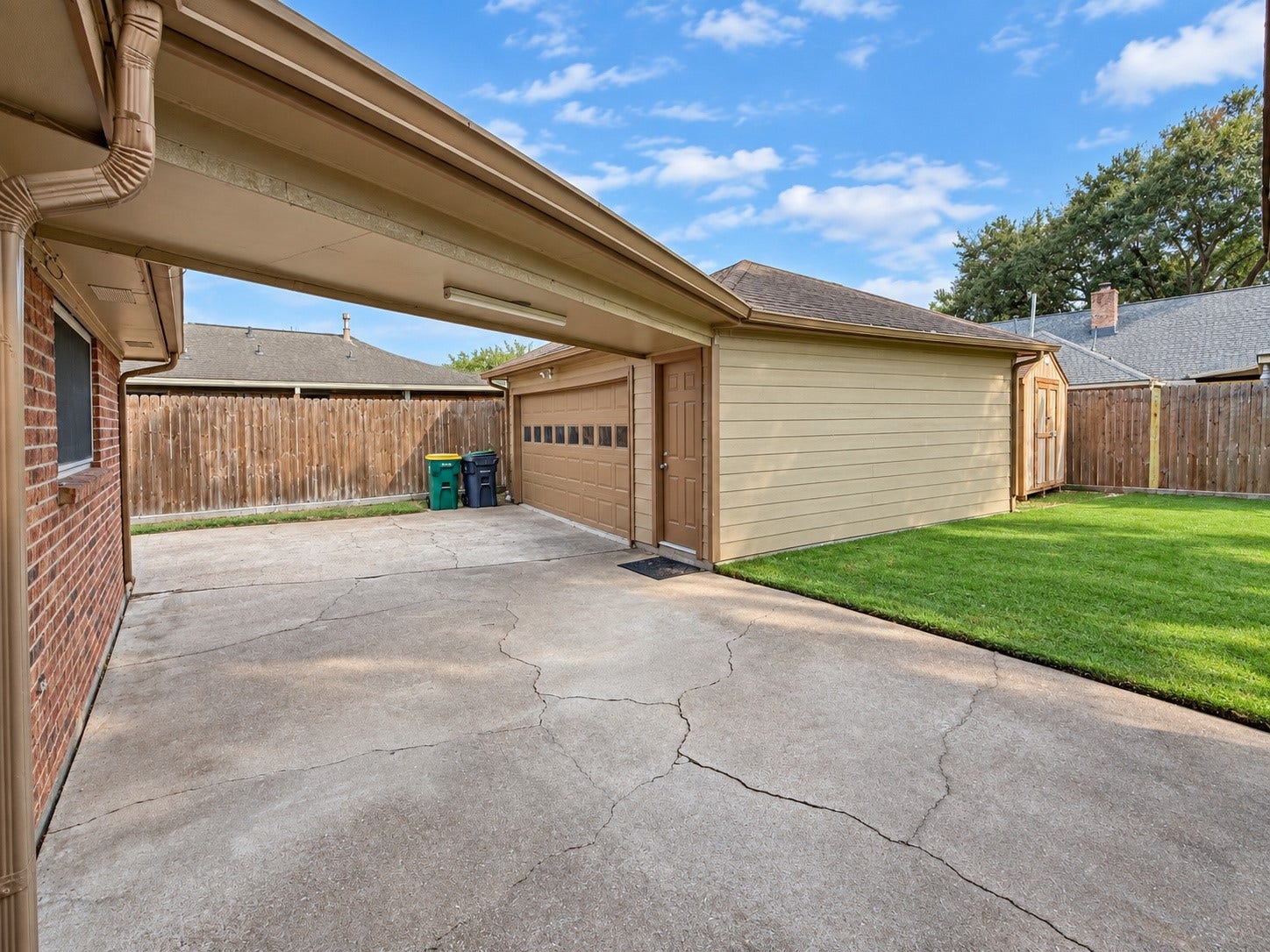 6102 Canada Drive, Pasadena, TX 77505