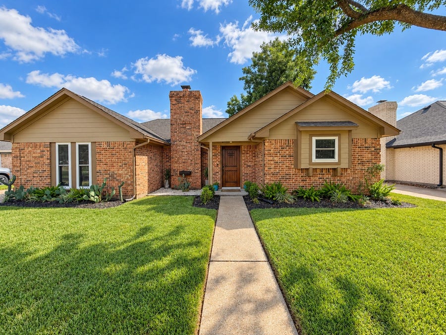 Property photo for 6102 Canada Drive, Pasadena, TX