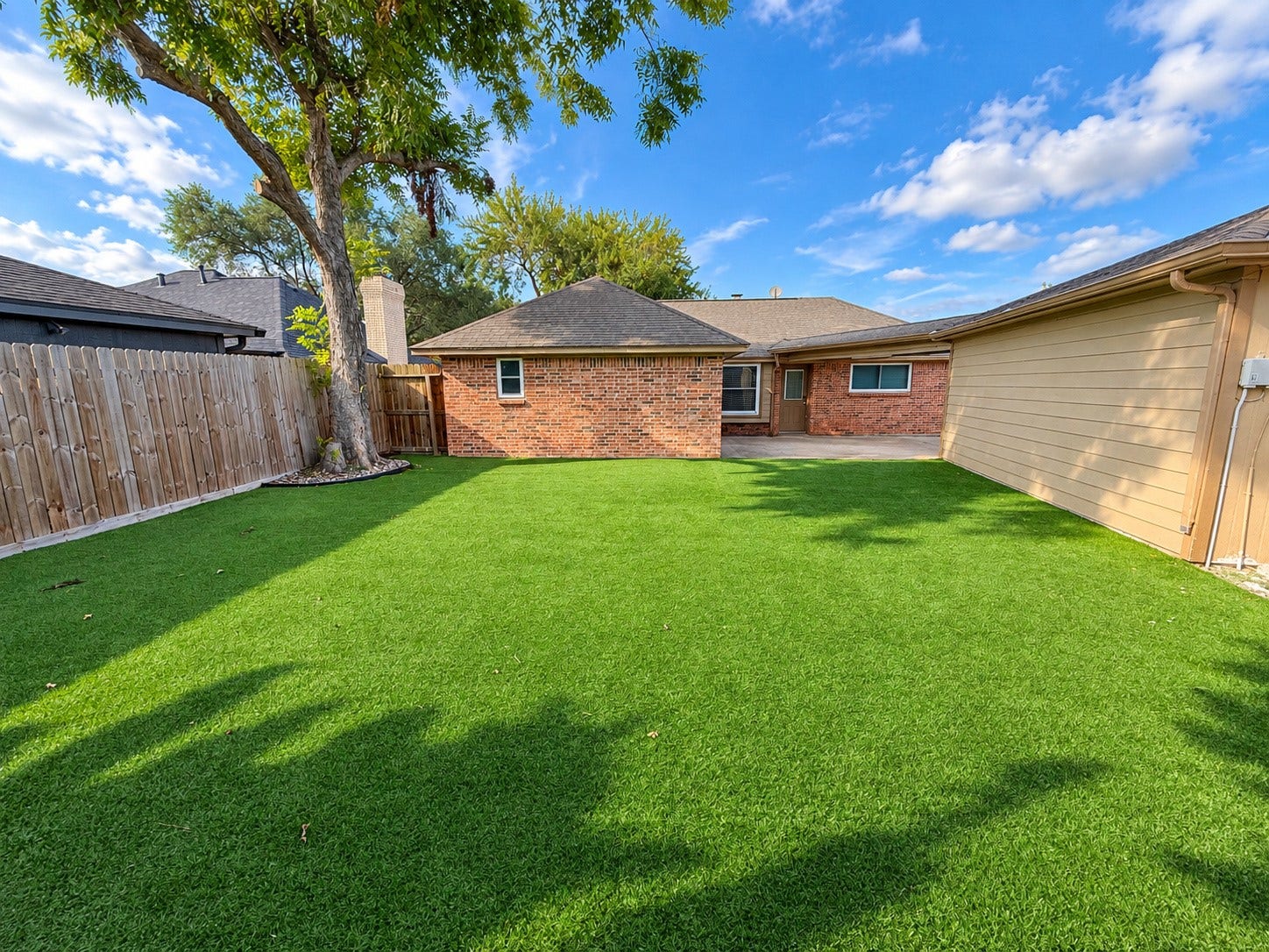 6102 Canada Drive, Pasadena, TX 77505