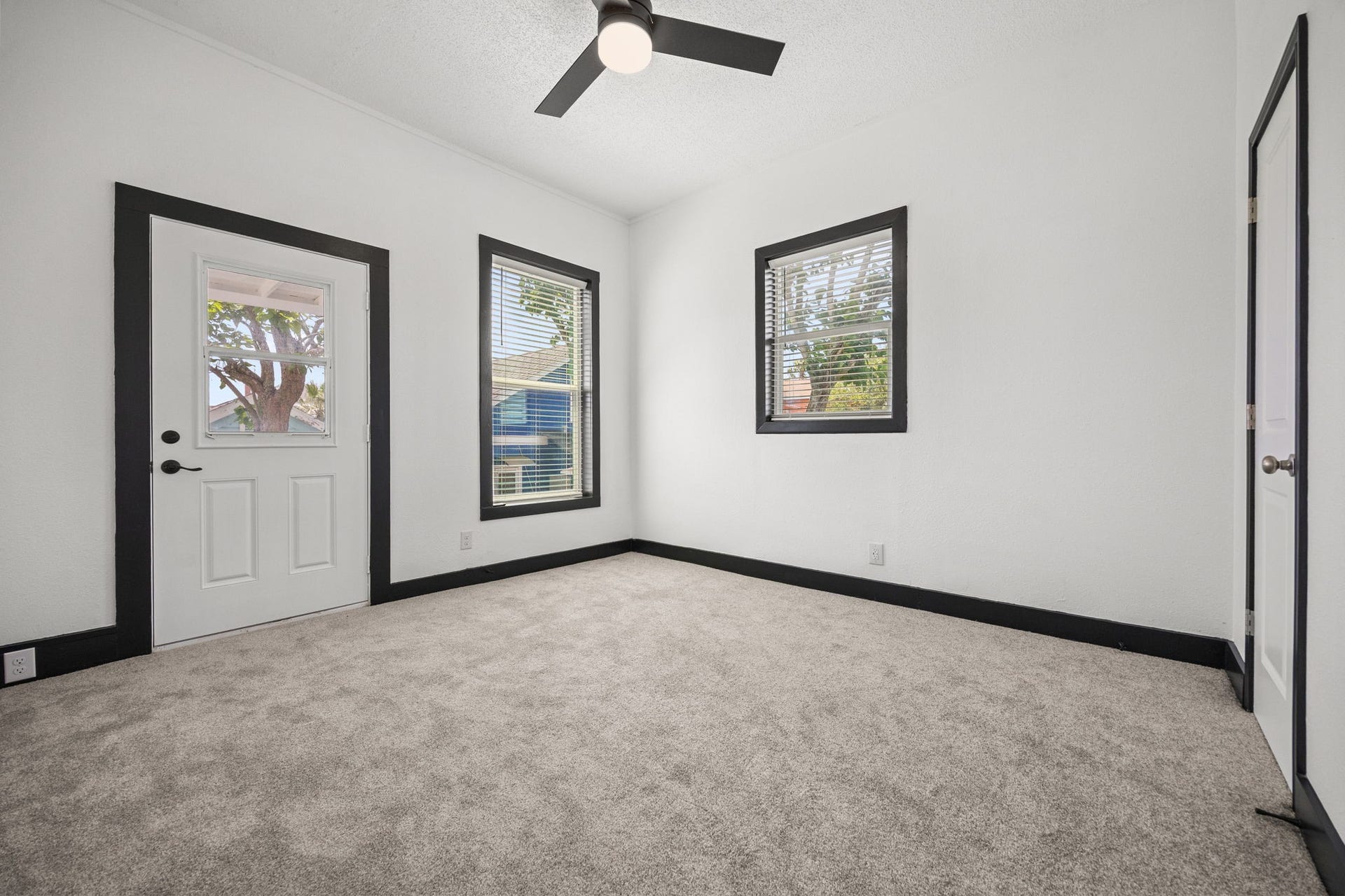 1913 30th Street, Galveston, TX 77550 1913 30th Street, Galveston, TX 77550