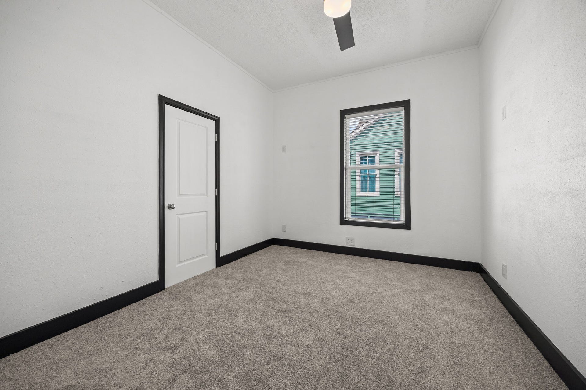 1913 30th Street, Galveston, TX 77550 1913 30th Street, Galveston, TX 77550