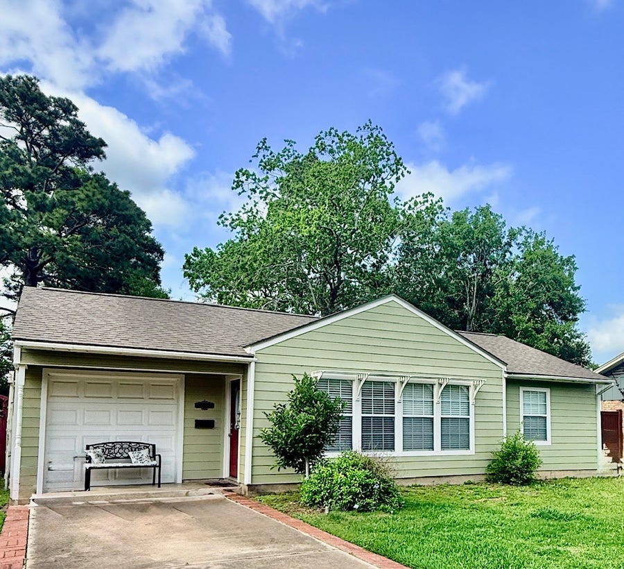 Property photo for 1017 E Miller Street, Angleton, TX