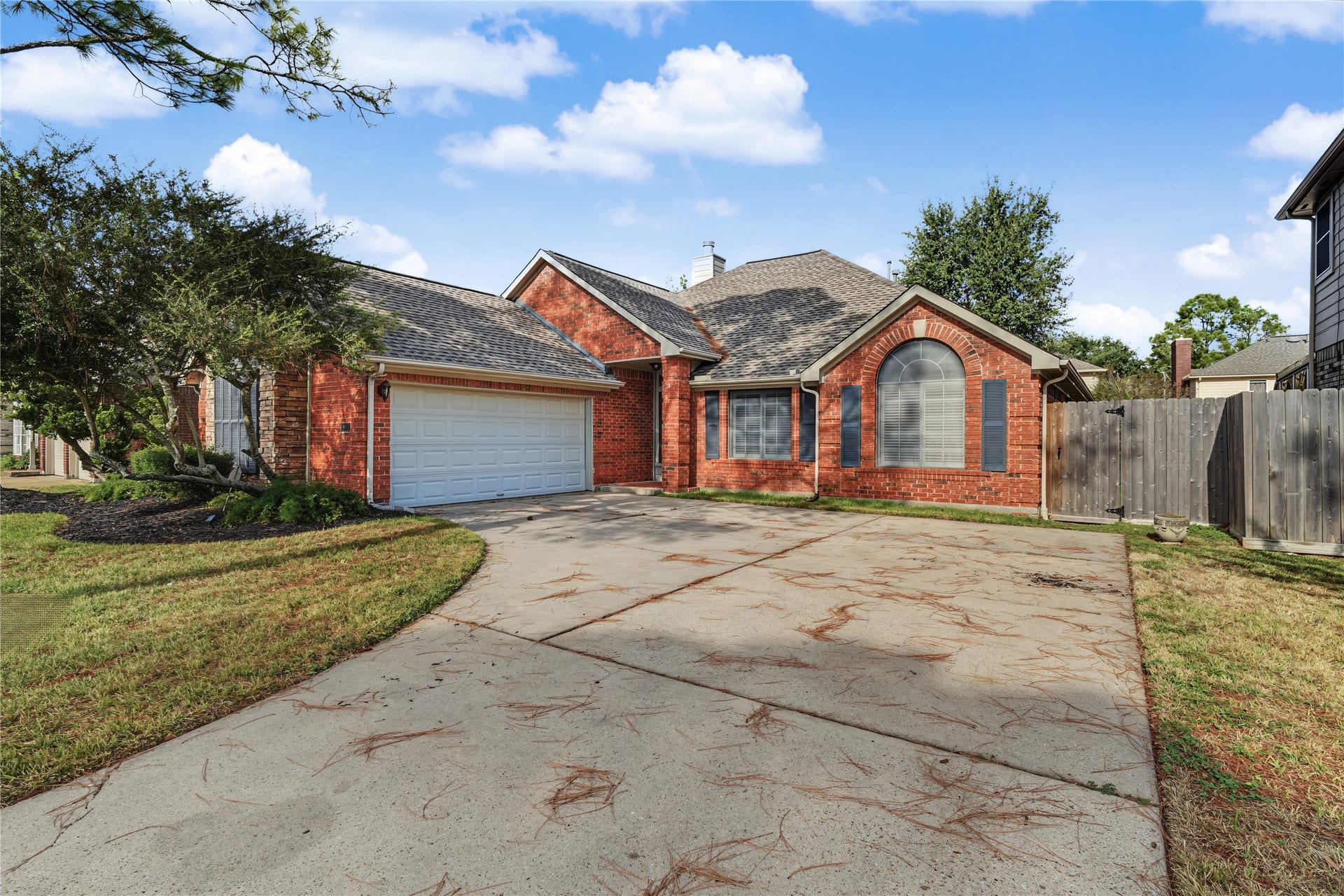 835 Maplewood Falls Court, Houston, TX 77062 835 Maplewood Falls Court, Houston, TX 77062