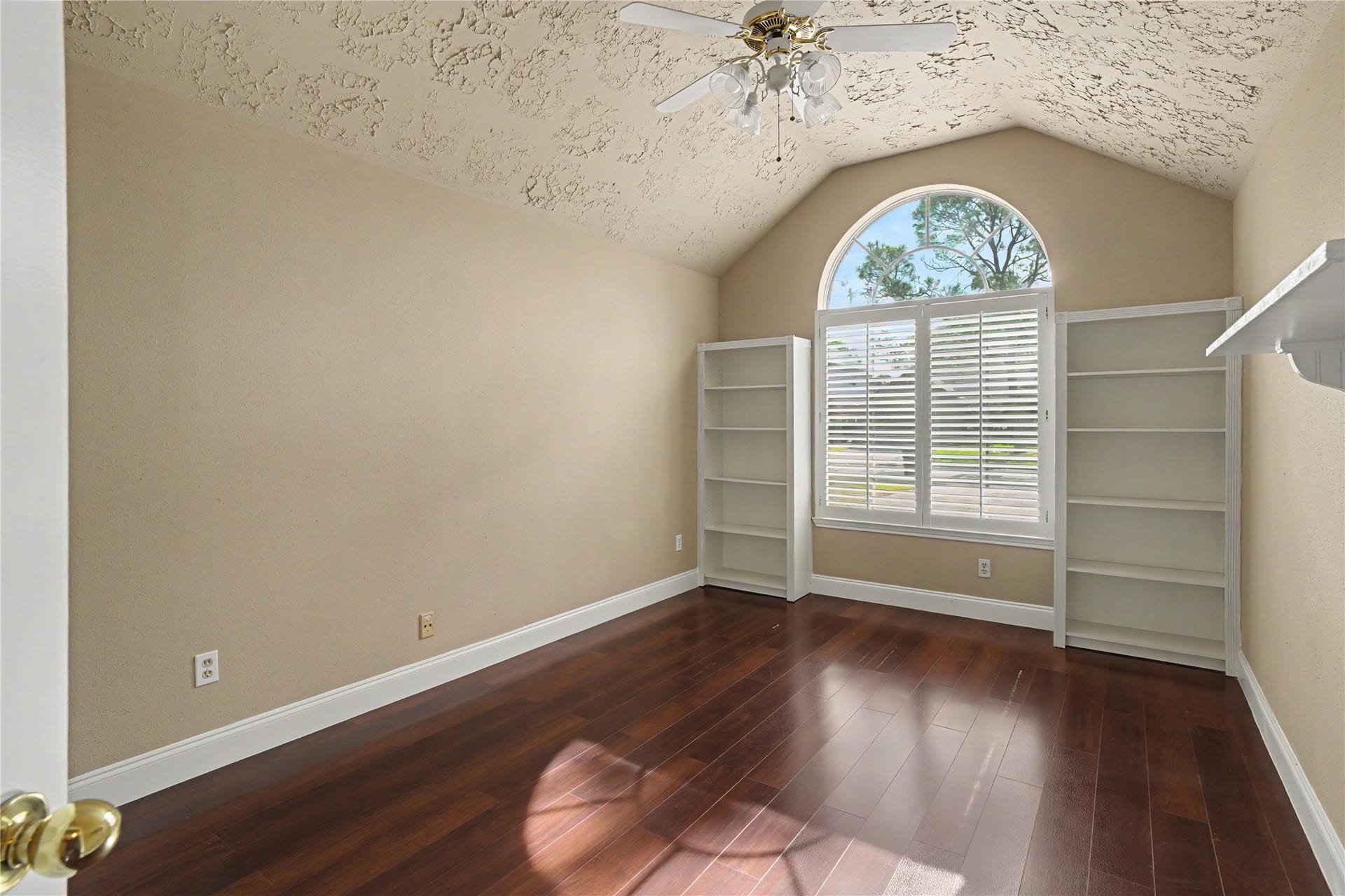 835 Maplewood Falls Court, Houston, TX 77062 835 Maplewood Falls Court, Houston, TX 77062