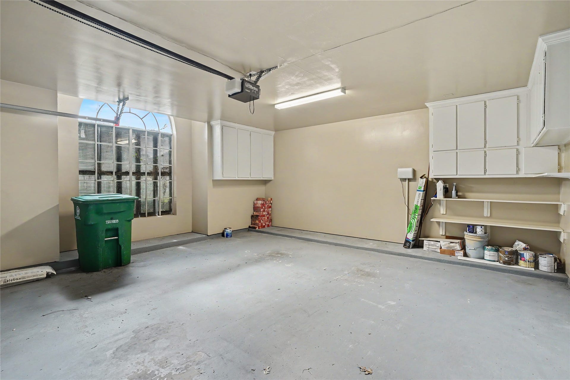 835 Maplewood Falls Court, Houston, TX 77062 835 Maplewood Falls Court, Houston, TX 77062