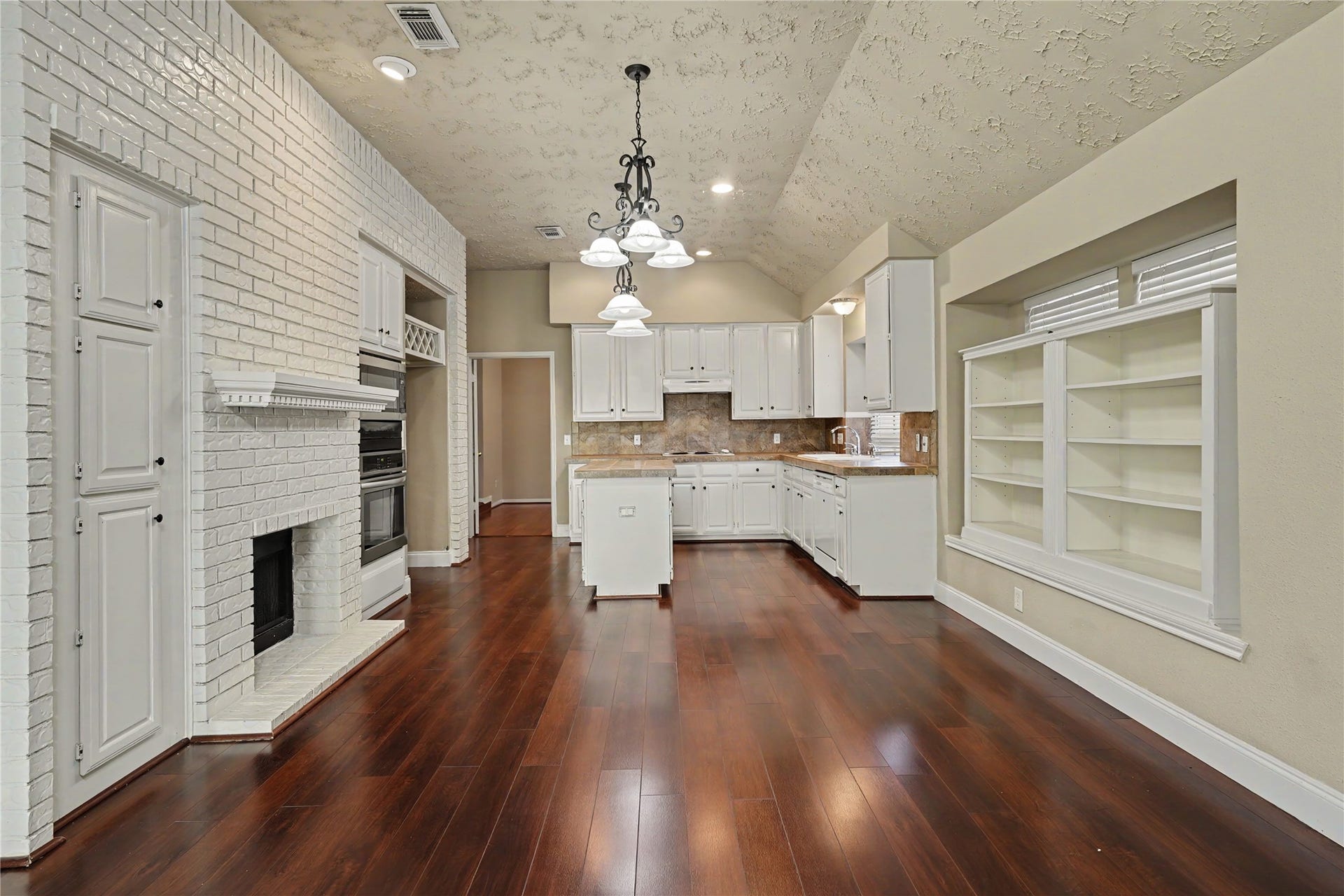 835 Maplewood Falls Court, Houston, TX 77062 835 Maplewood Falls Court, Houston, TX 77062