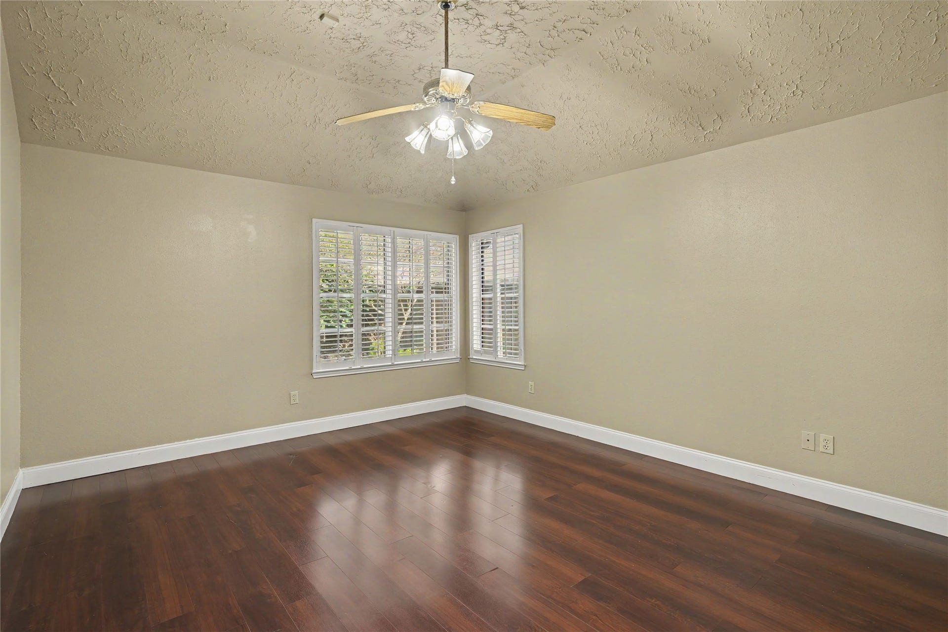 835 Maplewood Falls Court, Houston, TX 77062 835 Maplewood Falls Court, Houston, TX 77062