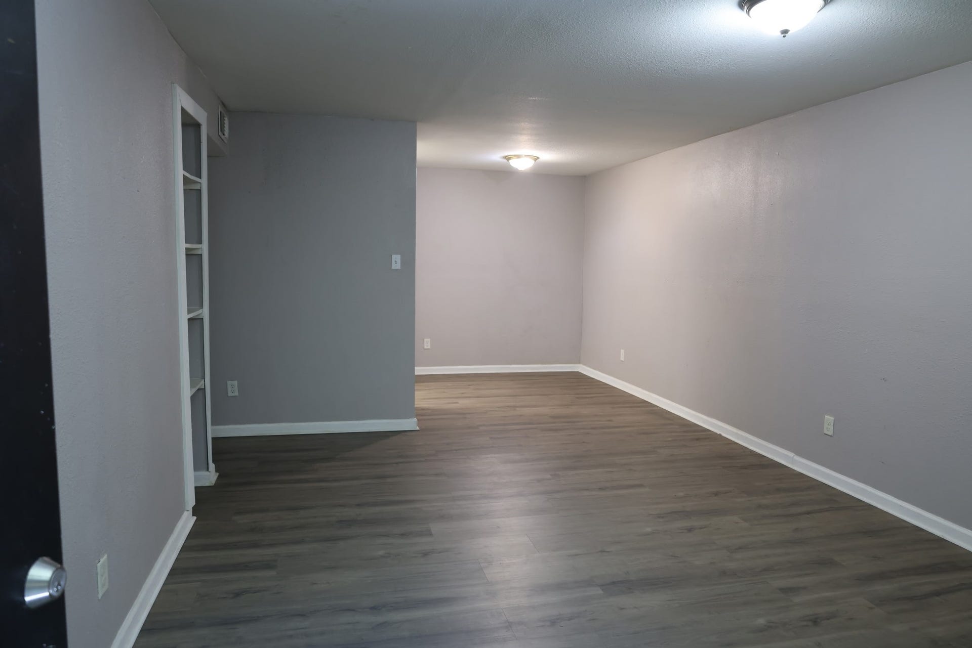 5625 Antoine Drive, #1314, Houston, TX 77091 The open layout creates an easy flow between the living room and separate dining area.