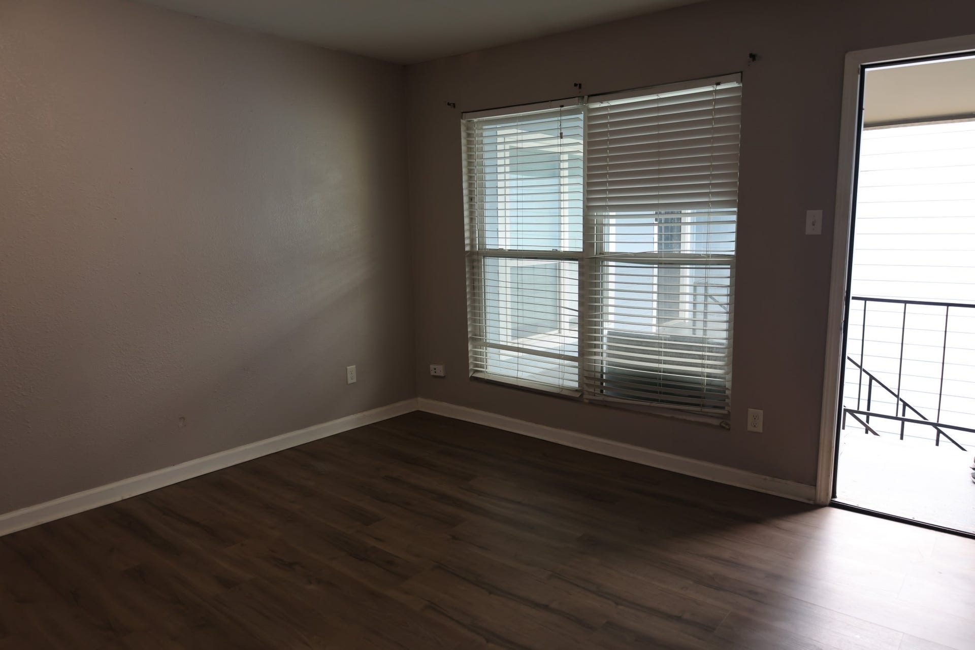 5625 Antoine Drive, #1314, Houston, TX 77091 Natural light fills the living area through a wide front window.