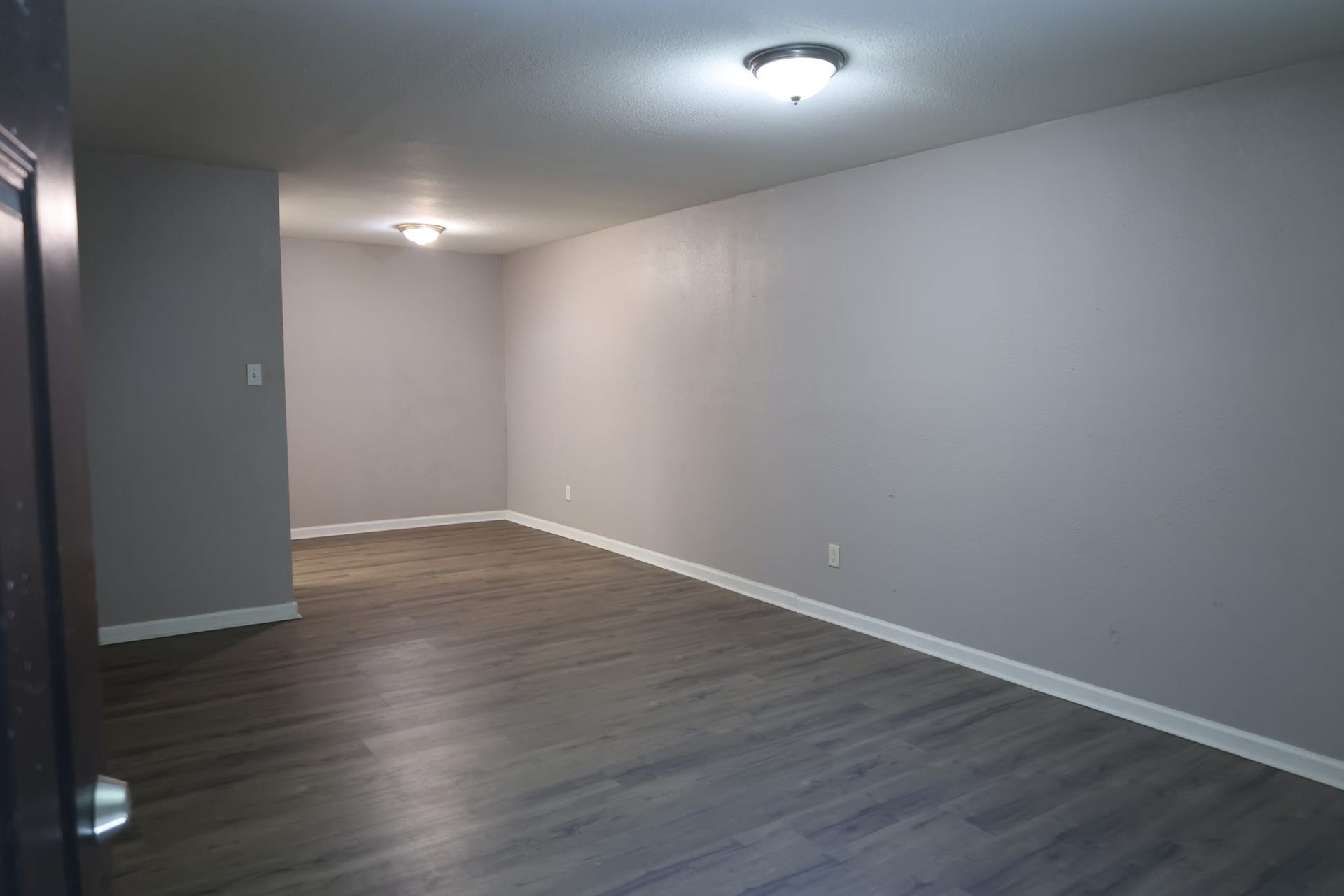 5625 Antoine Drive, #1314, Houston, TX 77091 A spacious living room provides plenty of flexibility for comfortable seating and everyday use.