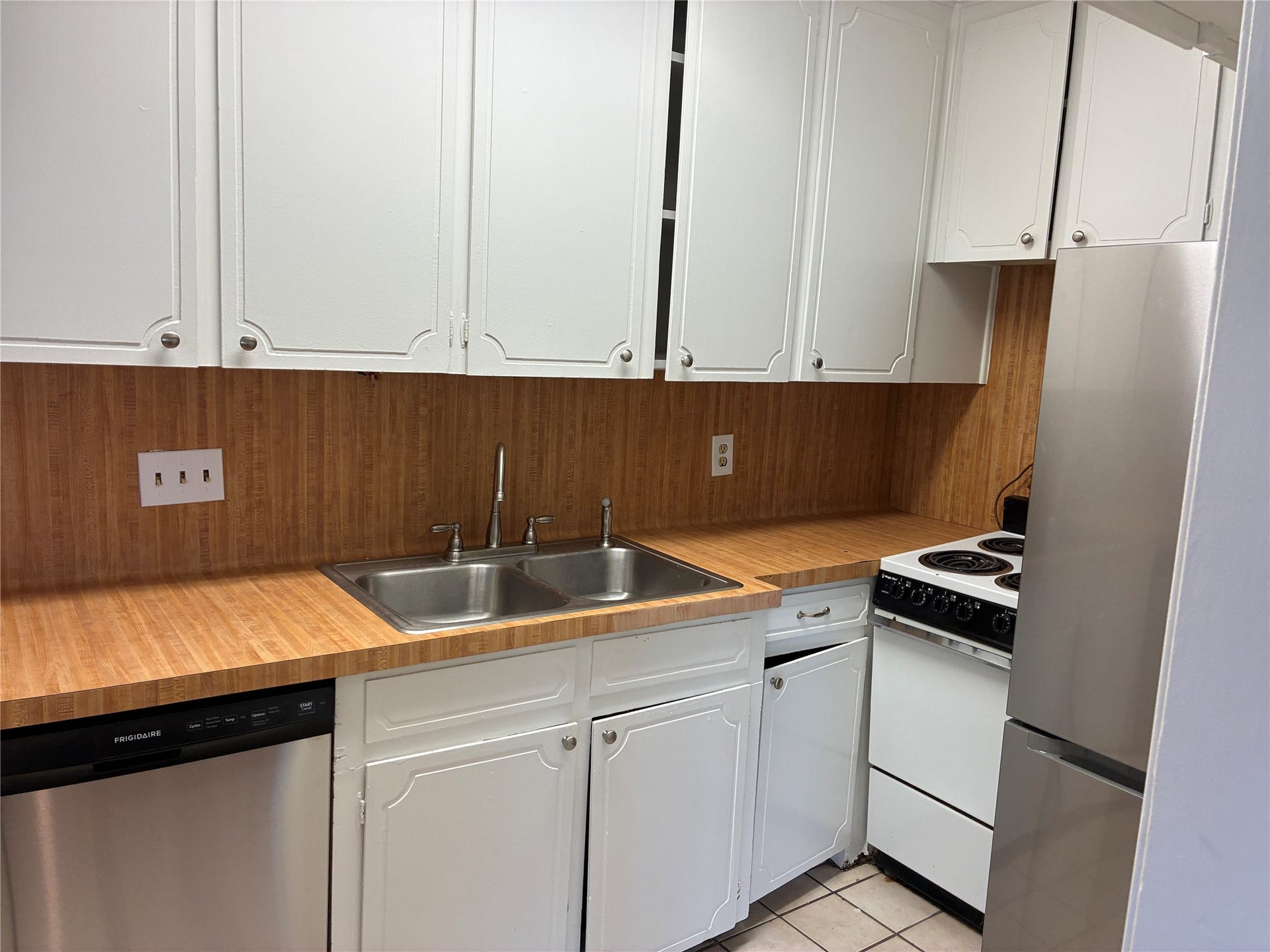 3400 Timmons Lane, #72, Houston, TX 77027 Kitchen