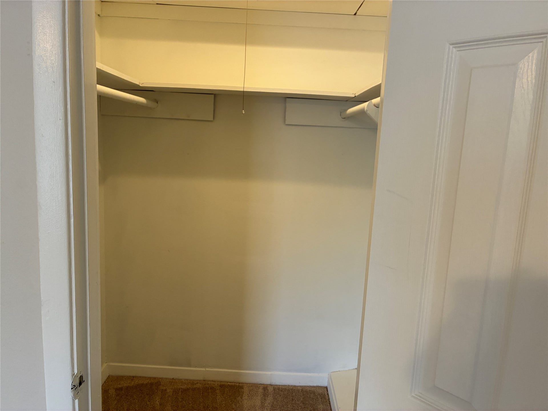 3400 Timmons Lane, #72, Houston, TX 77027 Primary Bedroom walkin closet