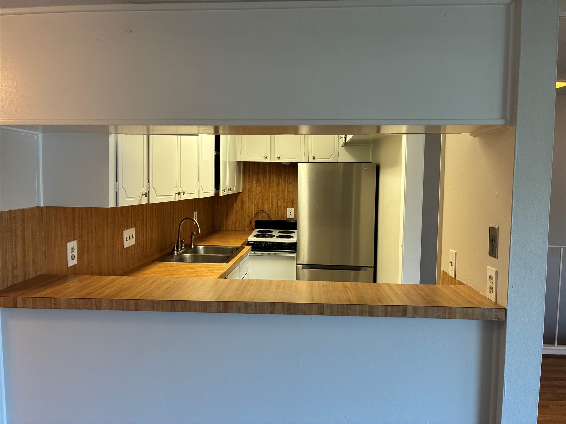 3400 Timmons Lane, #72, Houston, TX 77027 Kitchen is open