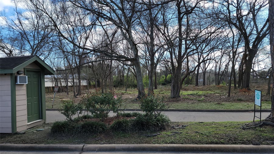 Property photo for 7051 Majestic Oaks Drive, Houston, TX