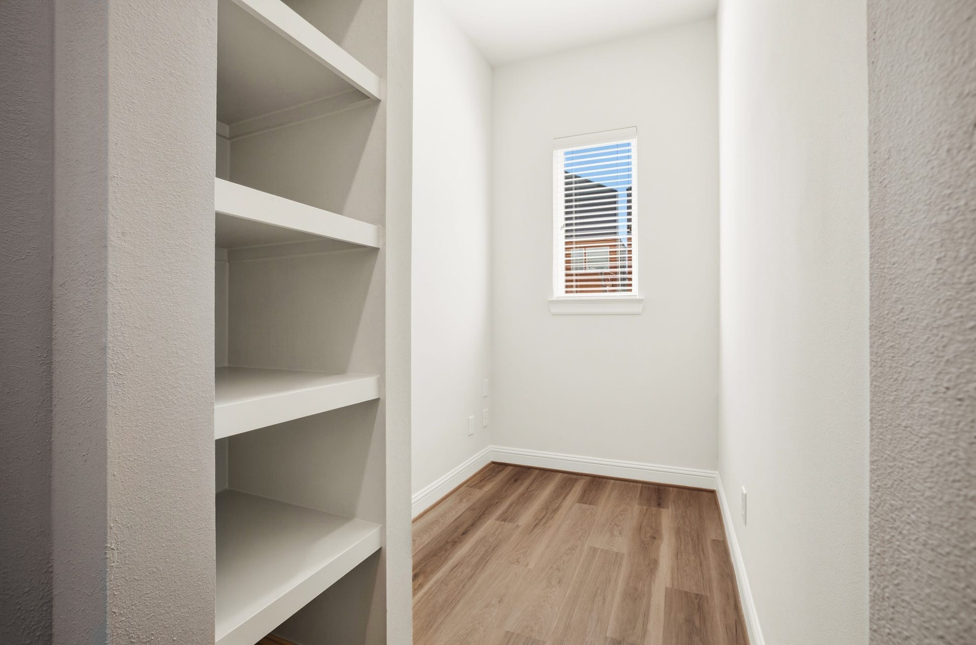 1811 Mills Street, Houston, TX 77026 Study