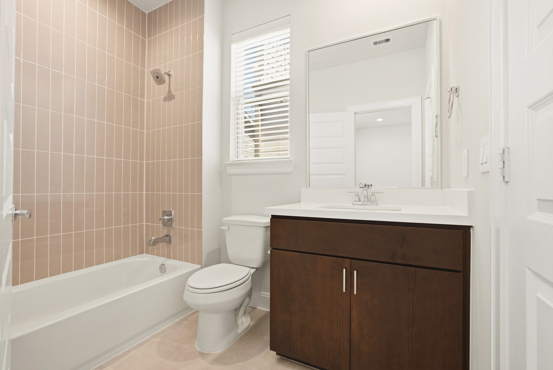 1811 Mills Street, Houston, TX 77026 3rd Floor Bedroom