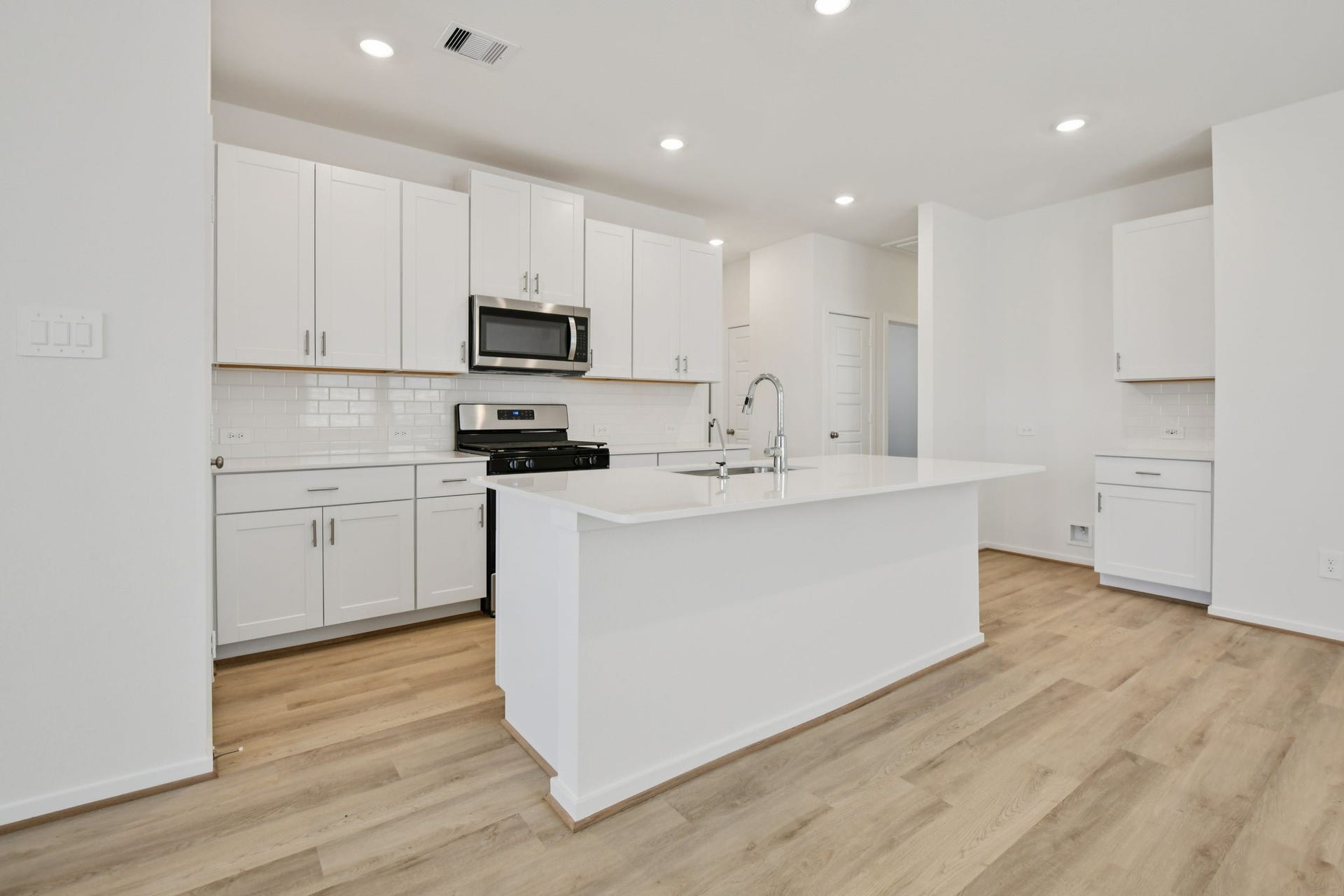 31018 Rivage Beach Drive, Huffman, TX 77336 31018 Rivage Beach Drive, Huffman, TX 77336