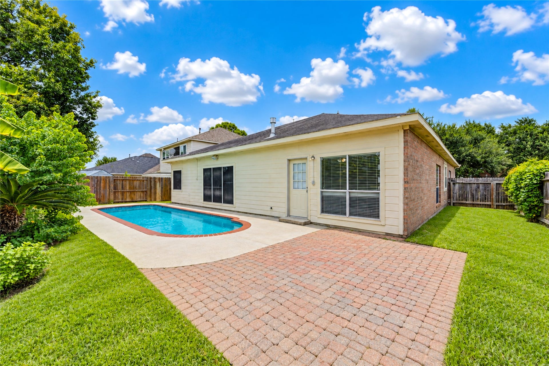 12619 Vineyard Trail Lane, Sugar Land, TX 77478