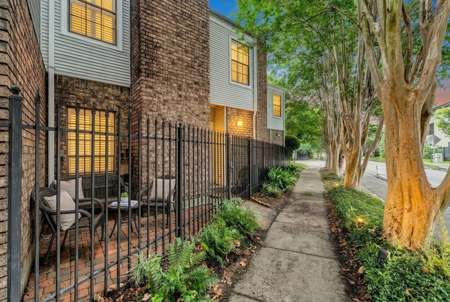 Property photo for 2113 Waugh Drive, Houston, TX