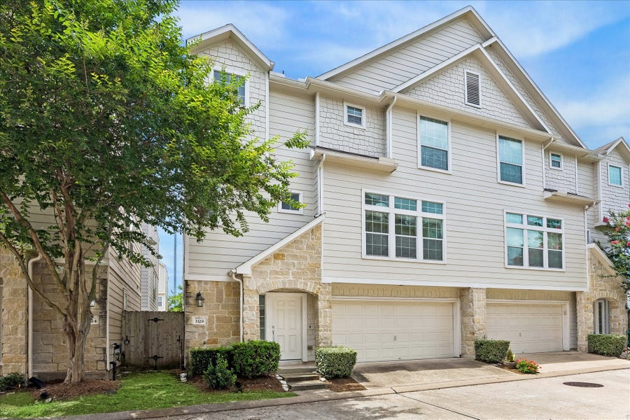 Property photo for 3328 Masters Point Drive, Houston, TX