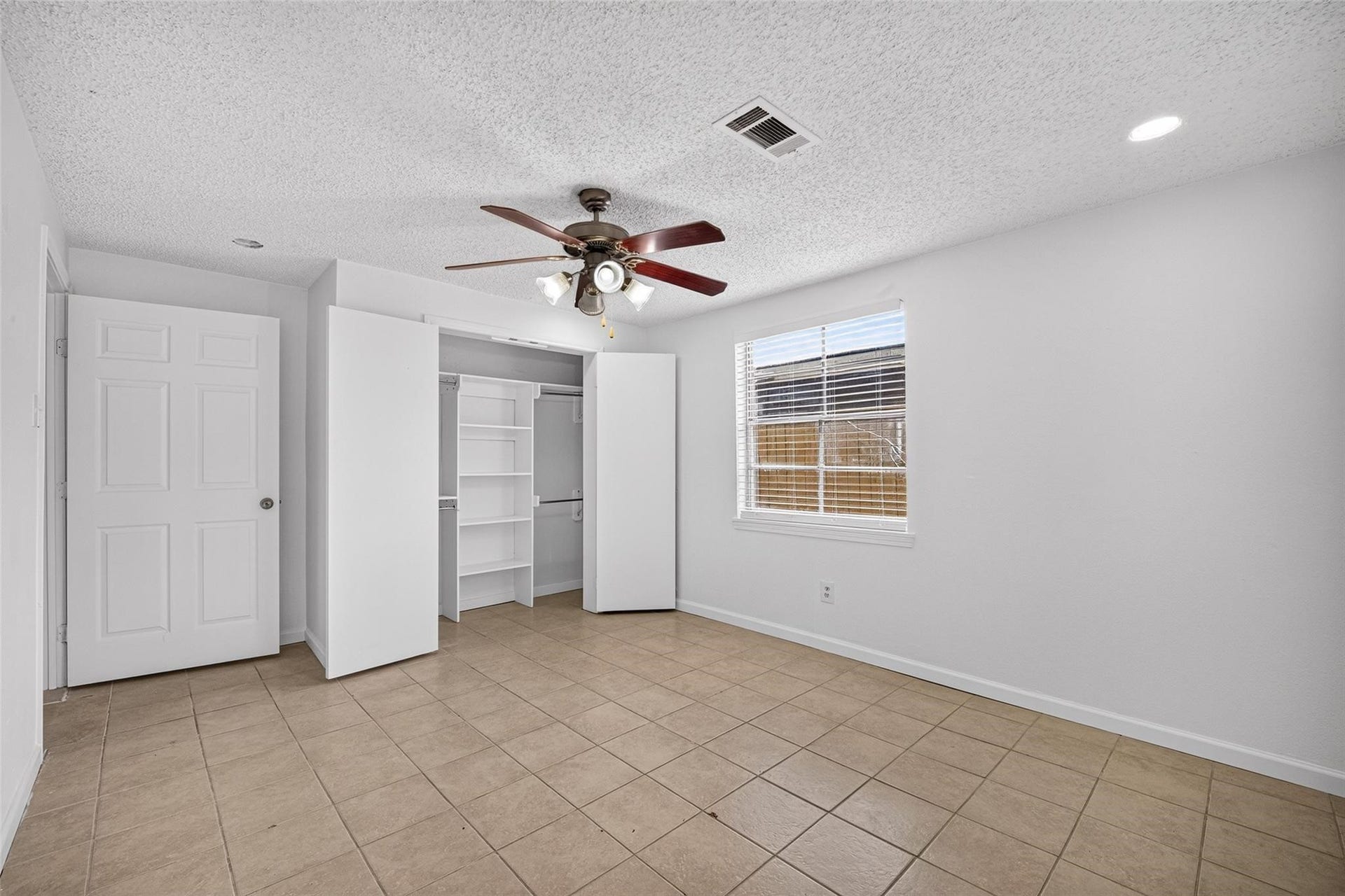 6910 Bintliff Boulevard, #B, Houston, TX 77074