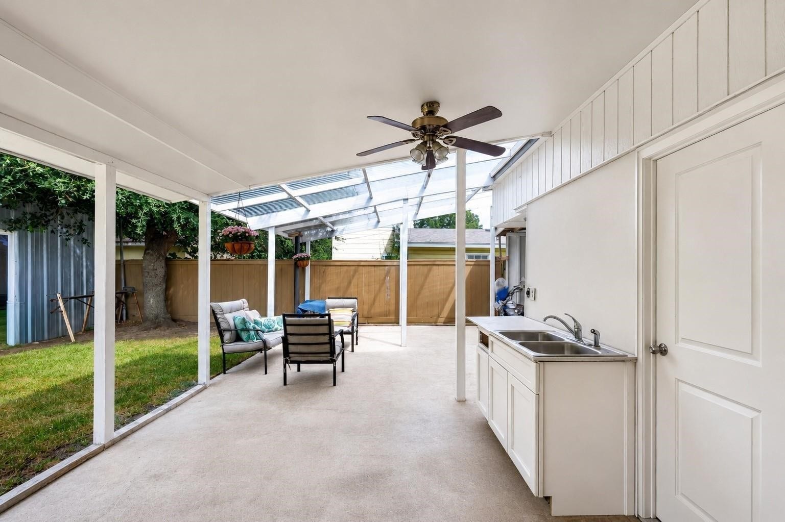 6910 Bintliff Boulevard, #B, Houston, TX 77074