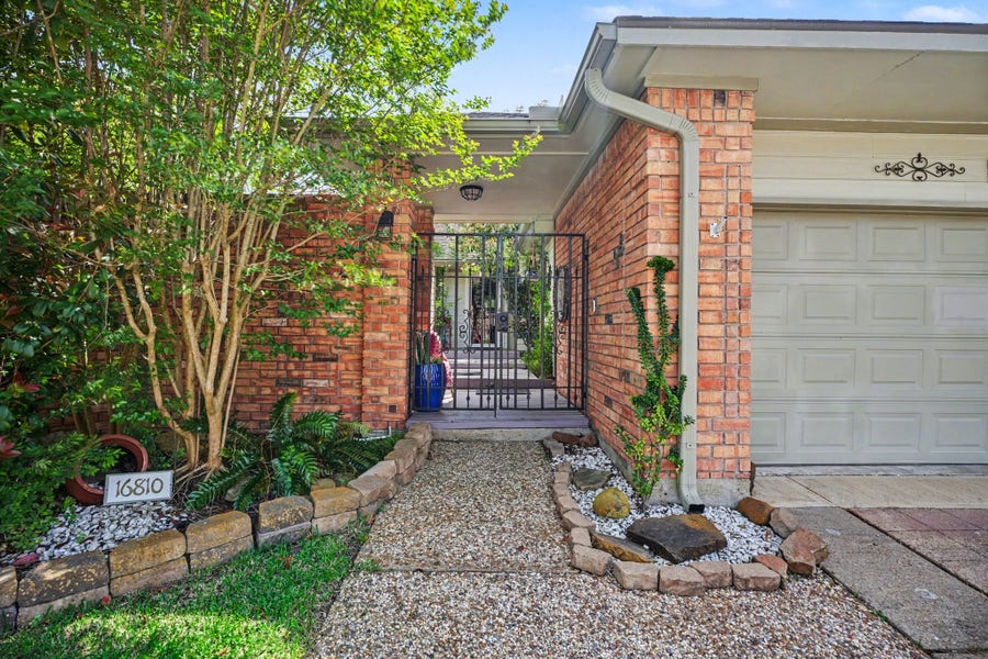 Property photo for 16810 Finewood Way, Houston, TX