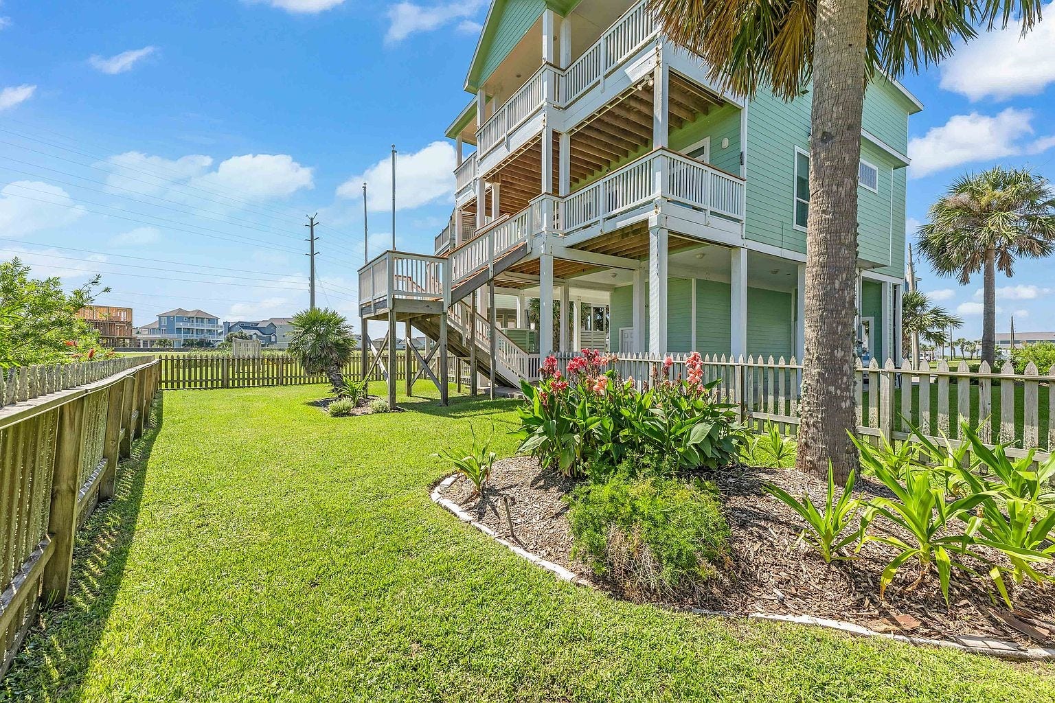 25043 Sausalito Drive, Galveston, TX 77554 25043 Sausalito Drive, Galveston, TX 77554