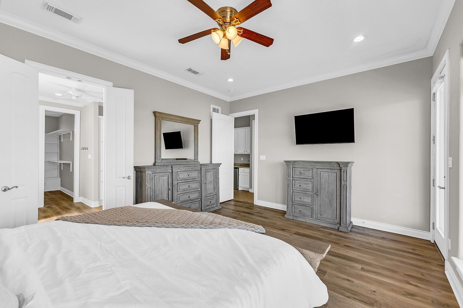 25043 Sausalito Drive, Galveston, TX 77554 25043 Sausalito Drive, Galveston, TX 77554