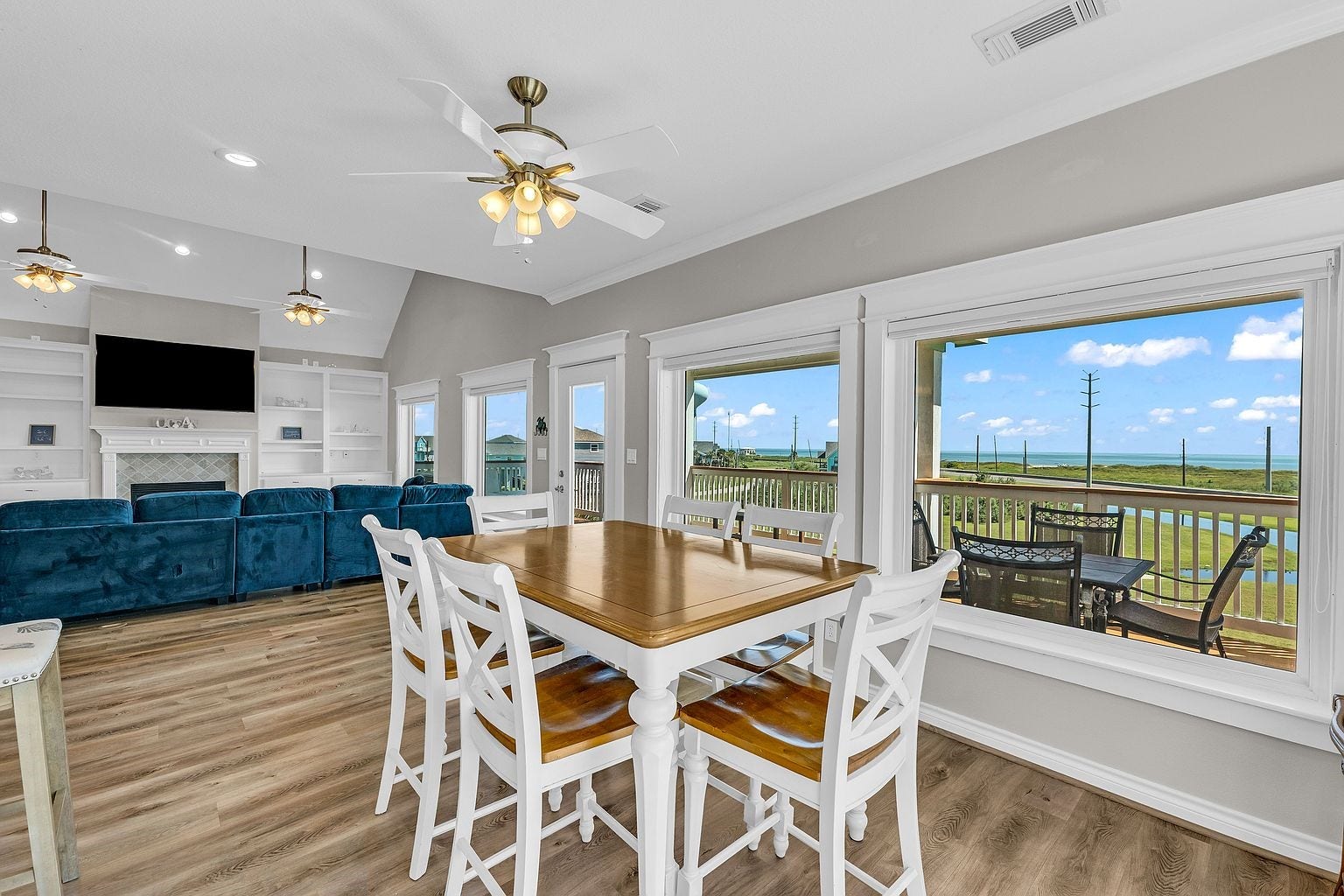 25043 Sausalito Drive, Galveston, TX 77554 25043 Sausalito Drive, Galveston, TX 77554