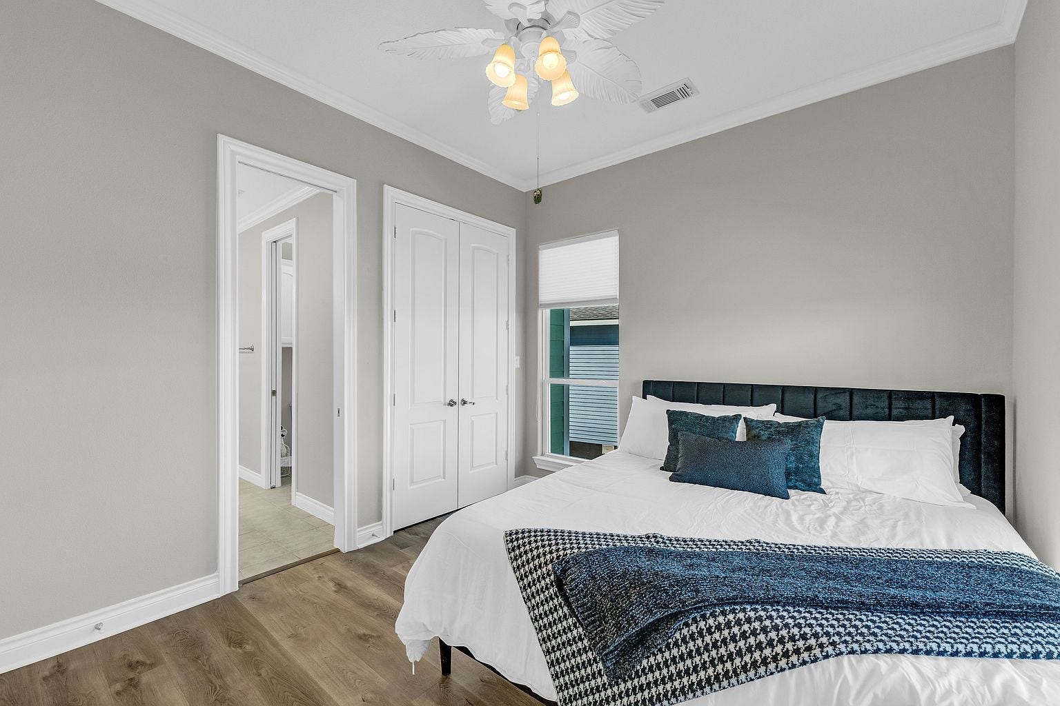 25043 Sausalito Drive, Galveston, TX 77554 25043 Sausalito Drive, Galveston, TX 77554