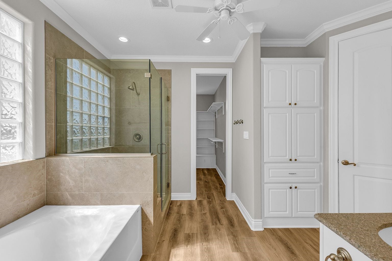 25043 Sausalito Drive, Galveston, TX 77554 25043 Sausalito Drive, Galveston, TX 77554