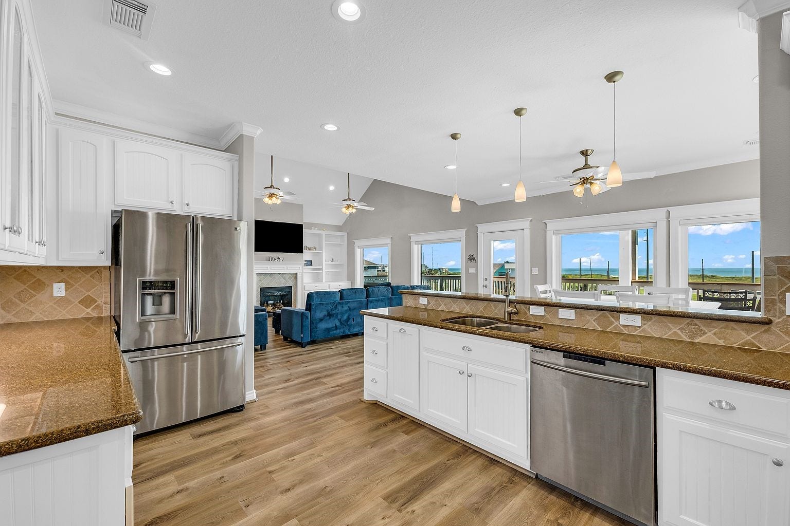 25043 Sausalito Drive, Galveston, TX 77554 25043 Sausalito Drive, Galveston, TX 77554