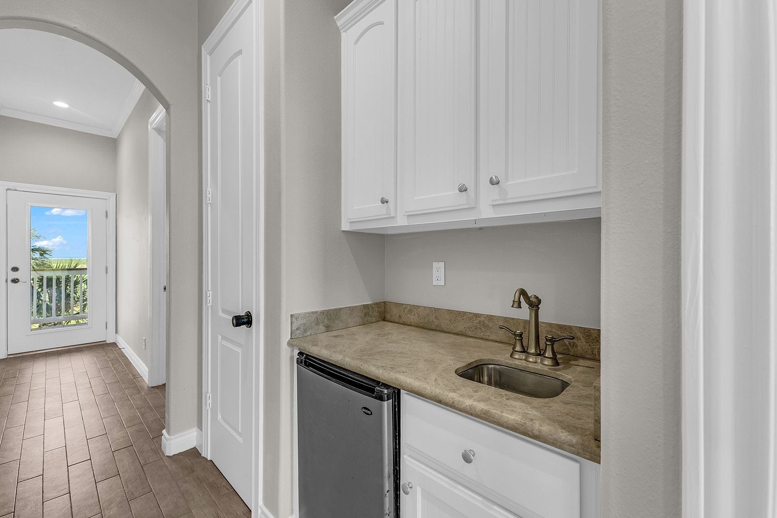 25043 Sausalito Drive, Galveston, TX 77554 25043 Sausalito Drive, Galveston, TX 77554