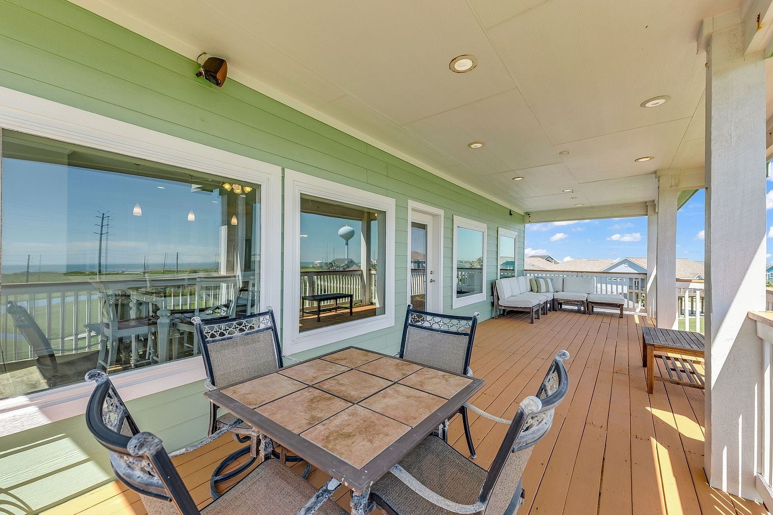 25043 Sausalito Drive, Galveston, TX 77554 25043 Sausalito Drive, Galveston, TX 77554