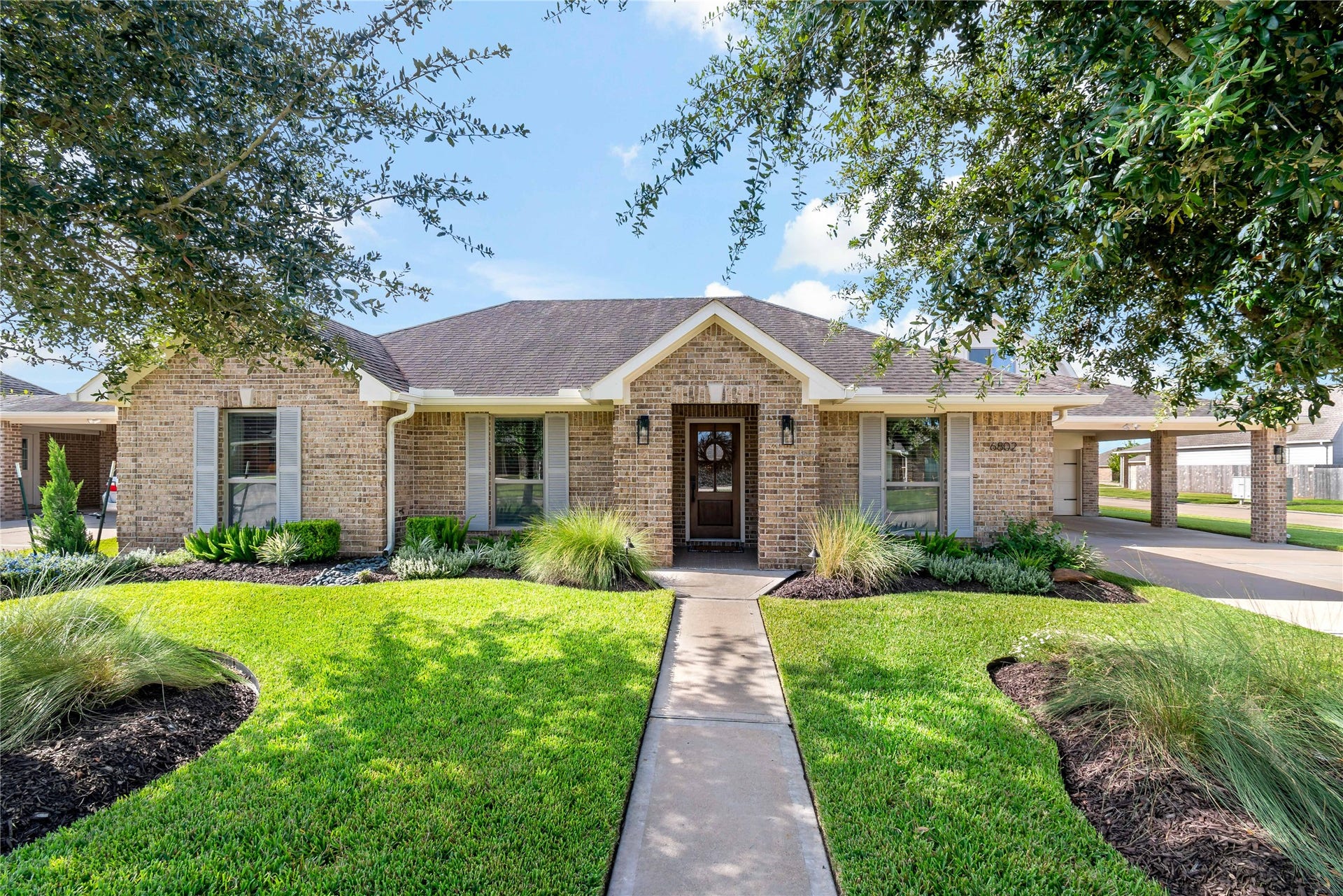 6802 Arlington Drive, Manvel, TX 77578 Welcome Home 6802 Arlington Drive!