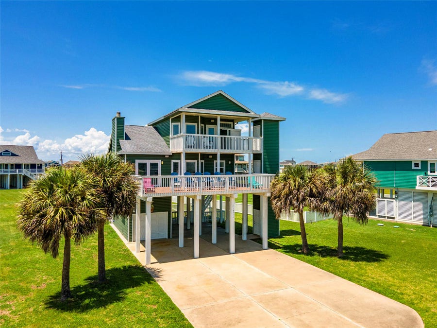 Property photo for 18902 Shaman Drive, Galveston, TX
