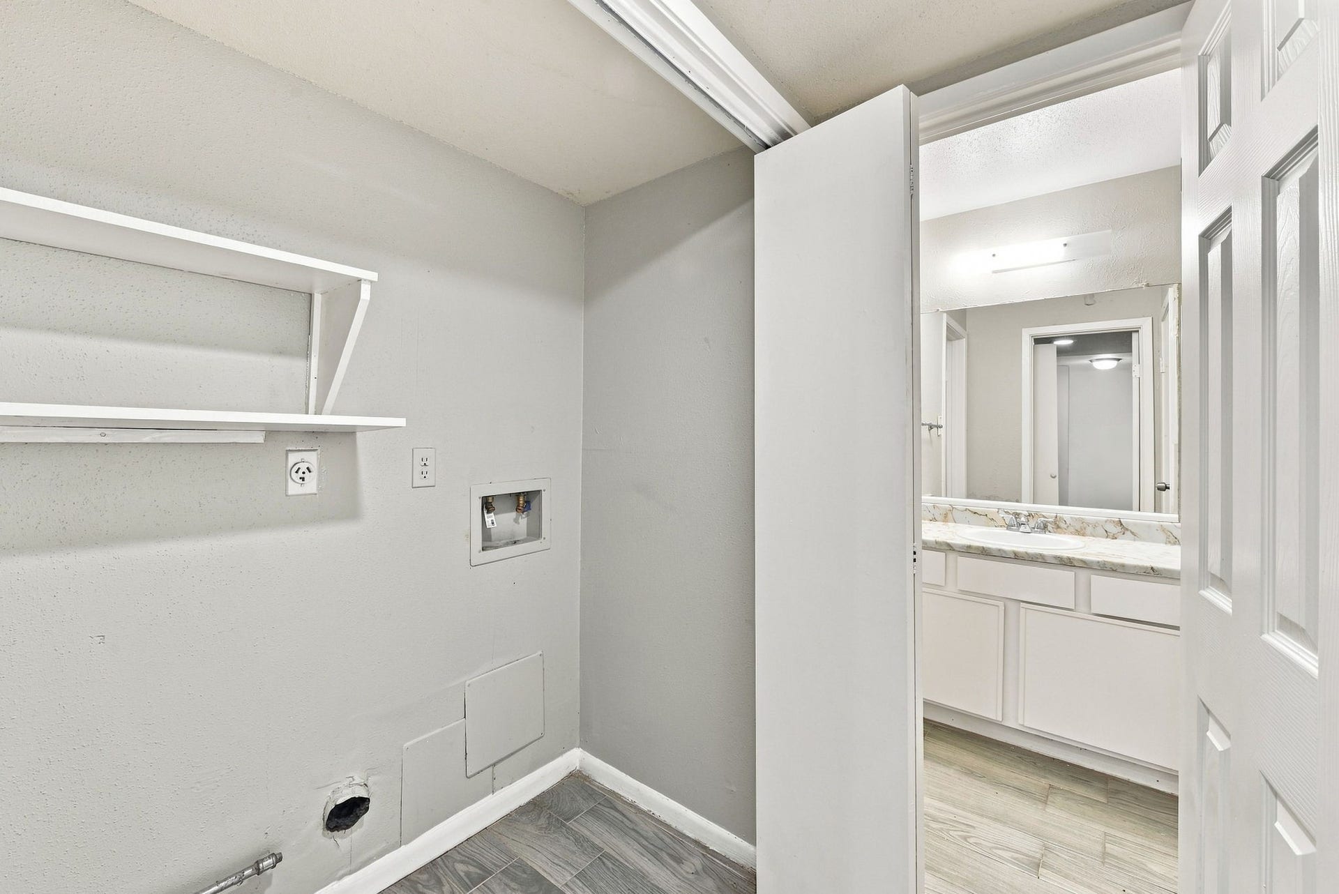 4023 Briarglen Drive, #1, Dickinson, TX 77539 4023 Briarglen Drive, #1, Dickinson, TX 77539