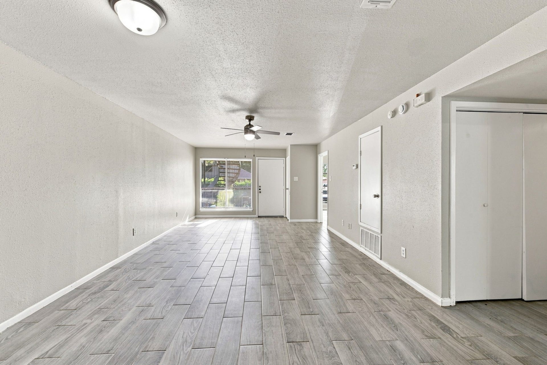 4023 Briarglen Drive, #1, Dickinson, TX 77539 4023 Briarglen Drive, #1, Dickinson, TX 77539