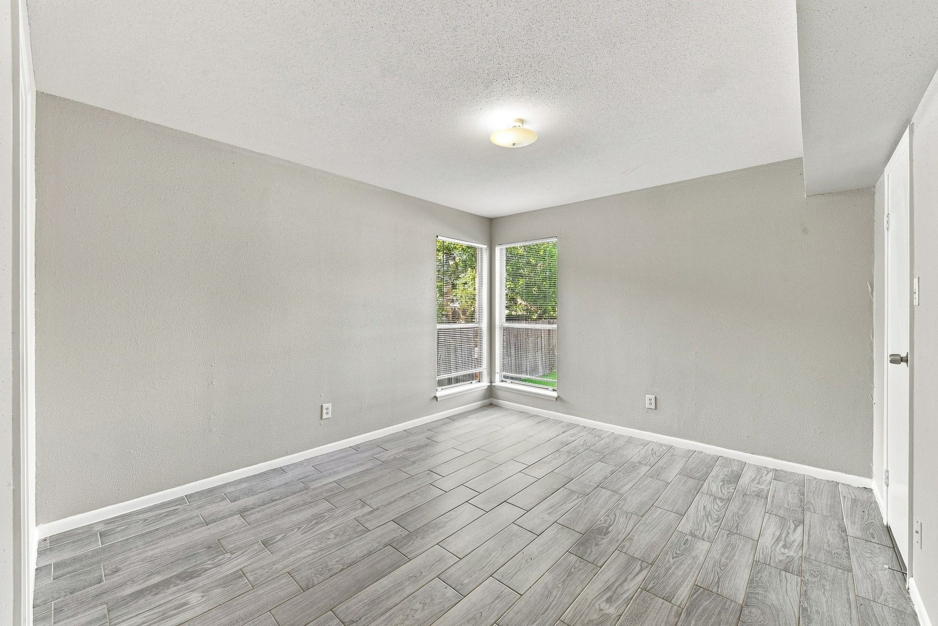 4023 Briarglen Drive, #1, Dickinson, TX 77539 4023 Briarglen Drive, #1, Dickinson, TX 77539