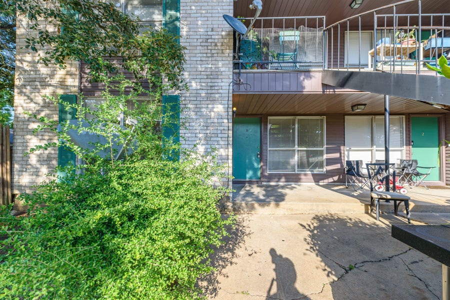 Property photo for 4023 Briarglen Drive, #1, Dickinson, TX
