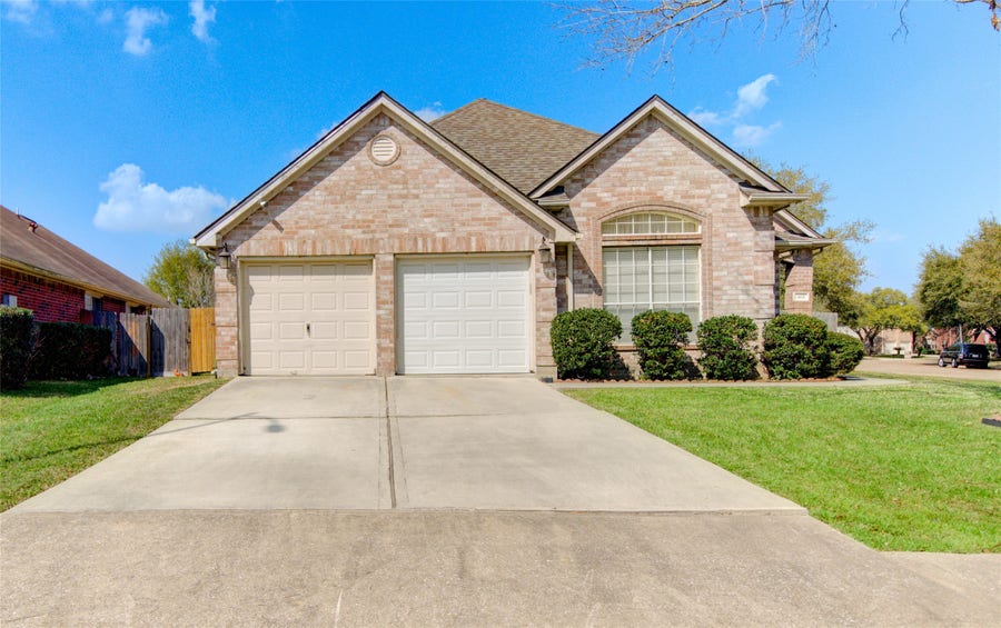 Property photo for 465 Corridor Way, Stafford, TX