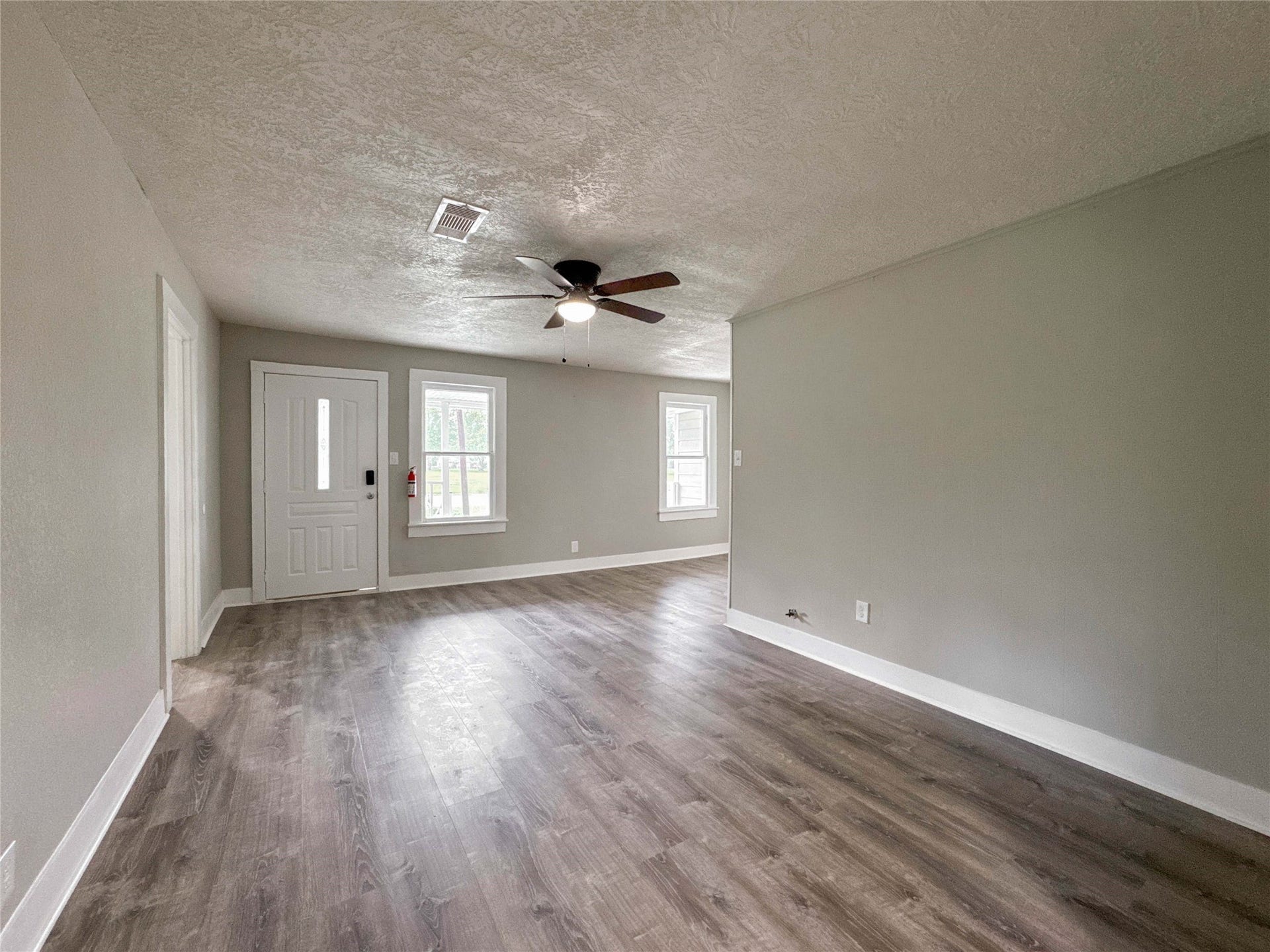 121 Lake Road, La Marque, TX 77568 121 Lake Road, La Marque, TX 77568
