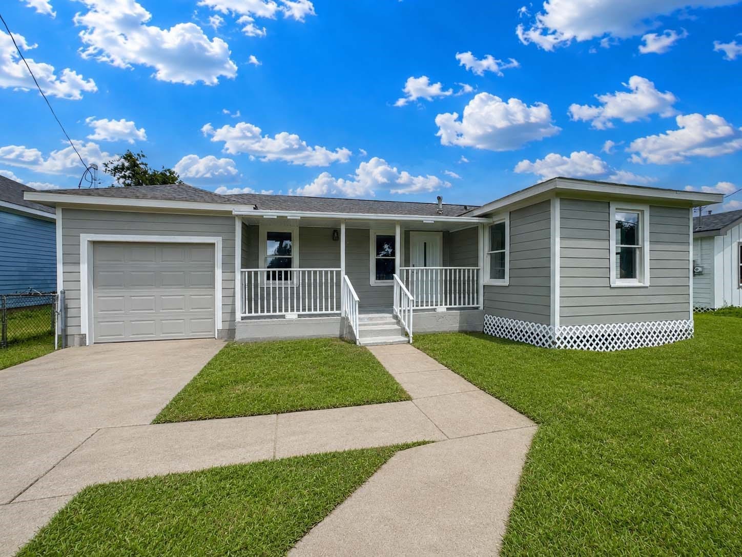 121 Lake Road, La Marque, TX 77568 121 Lake Road, La Marque, TX 77568