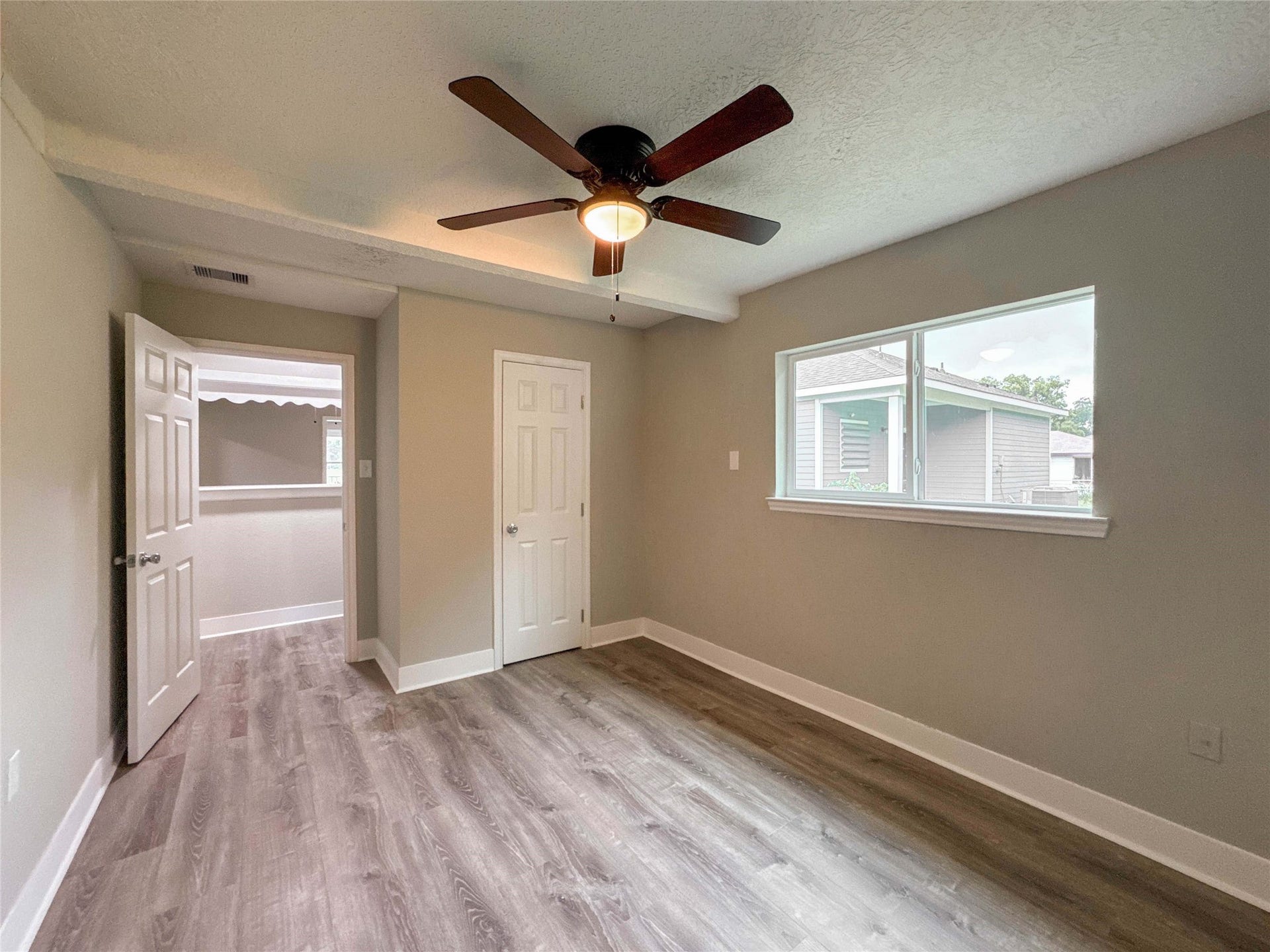 121 Lake Road, La Marque, TX 77568 121 Lake Road, La Marque, TX 77568